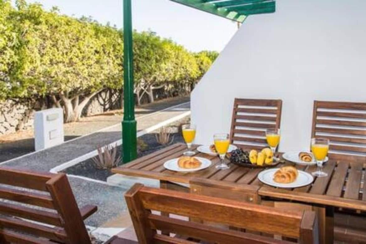 Casa Solazo Villa Puerto del Carmen  Exteriör bild